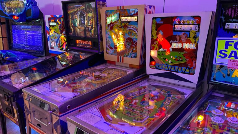 Dragons Lair Arcade Pinball Machines 1 768x432