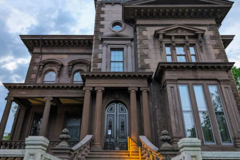 Victoria Mansion Portland 768x512