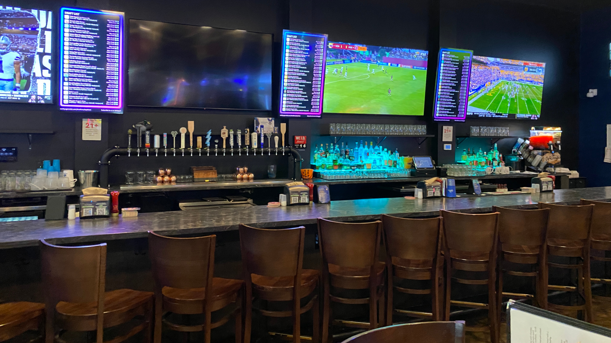 The bar area at Smitty's GameLAB in Topsham, Maine.